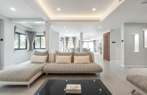 Kathu Villa | V192 Brand New Golf side 5BR Villa with Private Pool