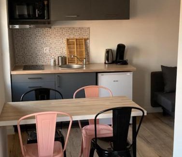 Valence Apartment | V3 Studio tout confort plein centre 5 min Golfech