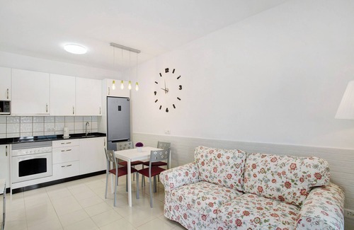Puerto Rico Apartment | Vacation Apartment 'Casa Los Veleros F1' with Sea View, Wi-Fi and Air Conditioning