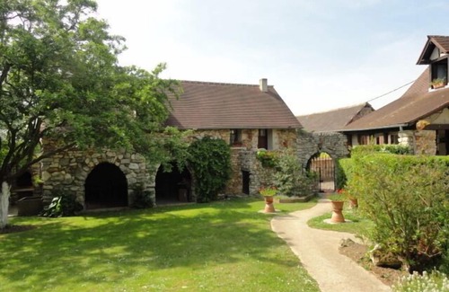 Saint-Etienne-sous-Bailleul House | Vacation home Normandy "les voûtes 2 stars