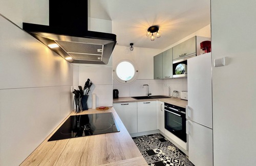 Quiberon Apartment | "Vacances Gourmandes " center & beach parking wifi bicycle garage