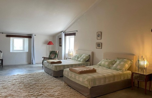 Orange Other | Vacances Hors du Commun Dans un Lieu Dexception