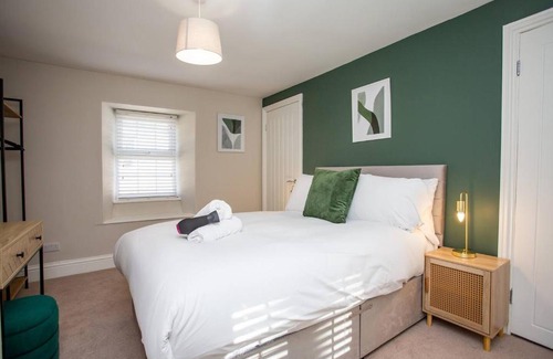 Haltwhistle House | Vacant Nests Castle Hill Wi-fi Village