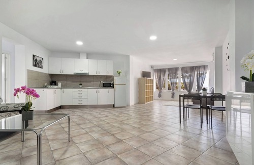San Agustin Apartment | Vacation Apartment 'Las Flores5' with Sea and Beach View, Wi-Fi and Air Conditioning