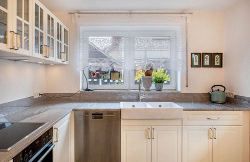 Oberrotweil Apartment | Vacation apartment "Hortensie", 80sqm, 1 bedroom, max. 2 adults and 1 child (max. 12 years)