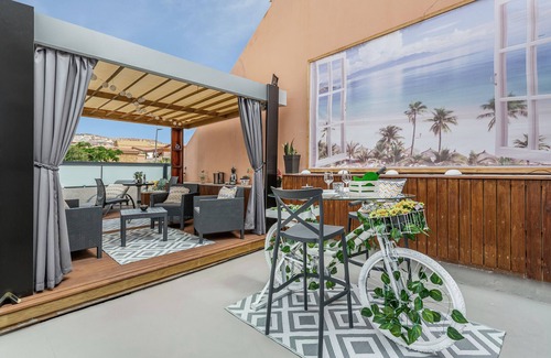 Caleta de Fuste Apartment | Vacation Apartment 'Mar Y Sol' with Private Terrace and Wi-Fi