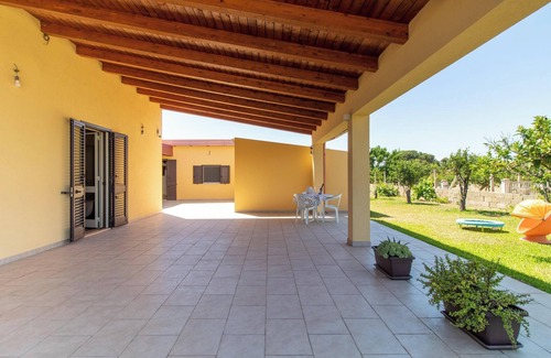 Santa Maria del Focallo House | Vacation Home "Casa Vacanza Il Melograno" with 2 Private Terraces, A/C & Wi-Fi