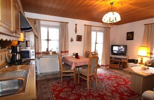 Unterschonau Apartment | Vacation apartment, up to 4 persons, 72 sqm, 2 separate bedrooms, balcony