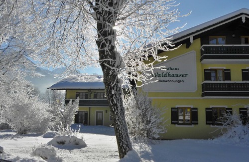 Oberschonau Apartment | Vacation apartment no. 5, 2-4 persons, 47 sqm, 2 bedrooms, balcony
