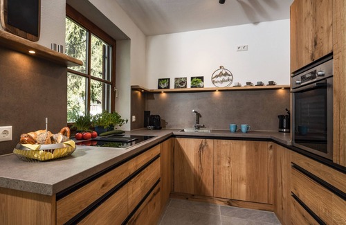 Konigssee Apartment | Vacation apartment Königssee, 1-4 persons, 104 sqm, 2 bedrooms, balcony with mountain view