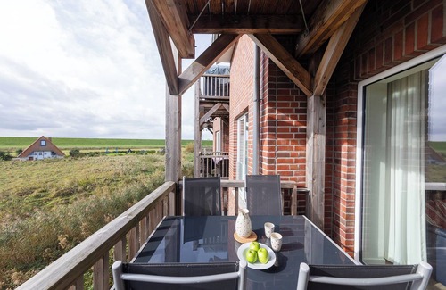 Wremen Apartment | Vacation apartment Deichkieker. Close to the beach and with balcony.