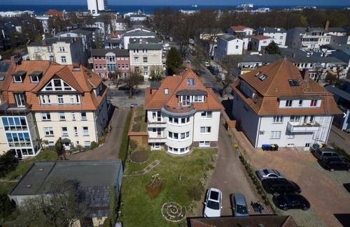 Warnemuende Apartment | Vacation apartment "Luv" with terrace, parking on the property