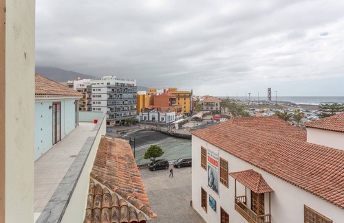 Puerto de la Cruz Apartment | Vacation Apartment 'Un Guiño Al Mar' with Sea View, Private Terrace and Wi-Fi