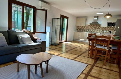 La Solana Apartment | Vacation Apartment 'Finca El Solis' with Mountain View, Wi-Fi and Air Conditioning
