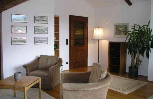 Weissbach Apartment | Vacation apartment 70 sqm for 1-4 persons 1. sep. Bedroom with balcony