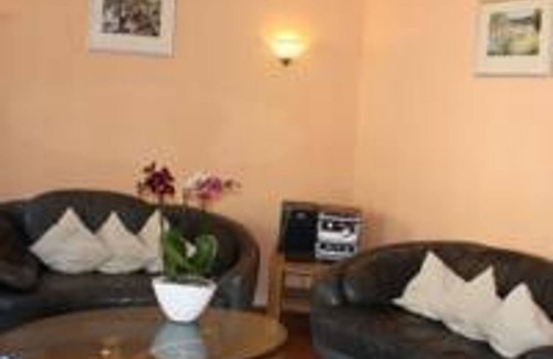 Bernkastel Apartment | Vacation apartment at the Bärenbrunnen