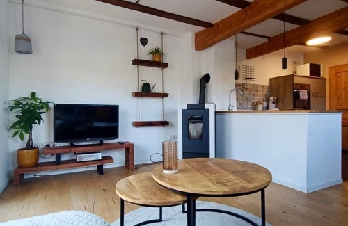 Kobern-Gondorf Apartment | Vacation apartment Hexenhäuschen - apartment/flat, shower and bath, WC, 1 bedroom