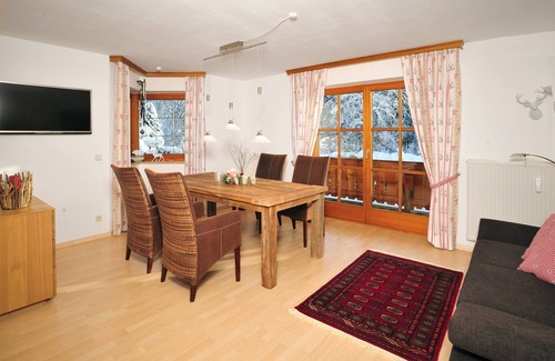 Groissenbach Apartment | Vacation apartment Bär Lofer Park Am Waldbahnhof 2d