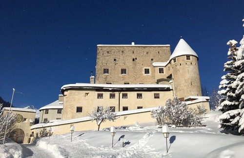 Nauders Apartment | Vacation apartment 2 - Naudersberg Castle