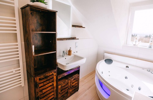 Krov Apartment | Vacation apartment 6 with wellness bath - Kröver Berg
