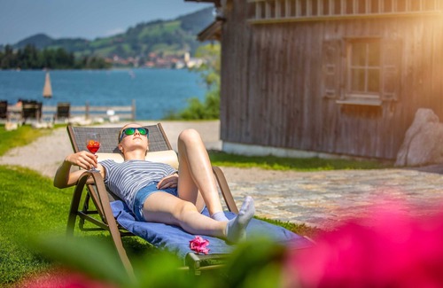 Fischhausen Apartment | Vacation apartment Alpenrose - The Anderlbauer by the lake