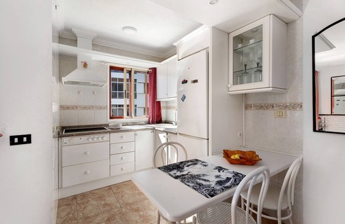 Candelaria Apartment | Vacation Apartment 'Apartamento El Descanso' with Sea View, Shared Pool and Wi-Fi