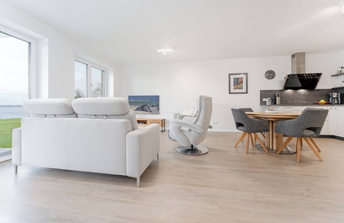 Bosau Apartment | Vacation apartment Abendröte with fantastic lake view in Holstein Switzerland