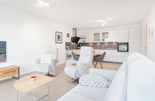 Bosau Apartment | Vacation apartment Abendröte with fantastic lake view in Holstein Switzerland