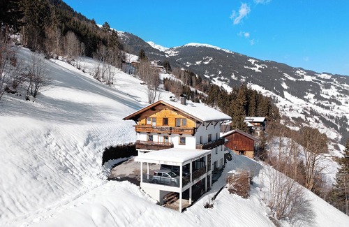 Hippach Apartment | Vacation apartment 'App 24 persons Innerspielleiten ' with mountain view, private terrace