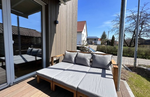 Ueberlingen Apartment | Vacation apartment Birke - Landhaus zum See Überlingen-Nesselwangen