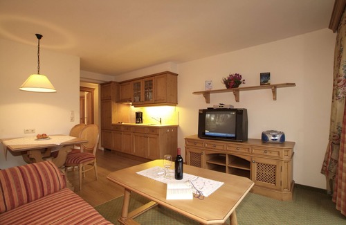 Tannheim Apartment | Vacation apartment/Bergschuh - Tannheimer Schuh and Gästestad'l
