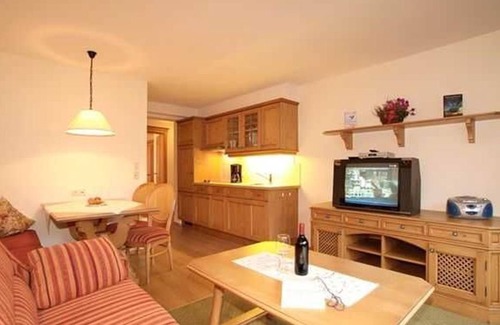 Tannheim Apartment | Vacation apartment/Bergschuh - Tannheimer Schuh and Gästestad'l