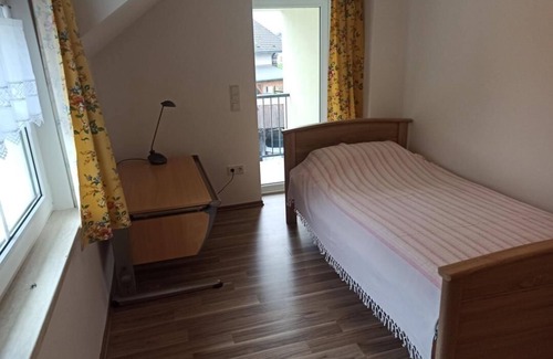 Kuerten Apartment | Vacation apartment Biesfeld-Altes Backhaus