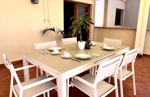 Los Silos Apartment | Vacation Apartment 'Con Gran Terraza Y Vistas' with Balcony, Wi-Fi and Air Conditioning