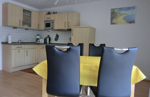 Graal Mueritz Apartment | Vacation apartment U2 - modern 3-room vacation apartment close to the beach for up to 4 people with