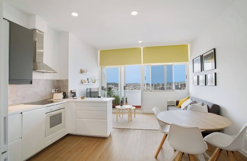 Vegueta Apartment | Vacation Apartment 'El Balcón De Triana' with Sea View, Balcony and Wi-Fi