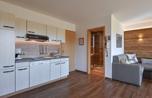 Rofleuten Apartment | Vacation apartment Edelsberg No. 3 on the first floor - Landhaus am Rosenbächle