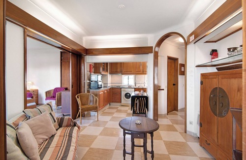 Altura Apartment | Vacation Apartment "Espiral" with Shared Pool, Private Terrace & A/C