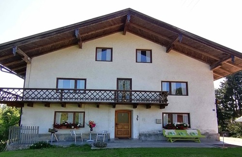 Bad Endorf Apartment | Vacation apartment farmhouse, 1st floor, 90 sqm, 4 separate bedrooms