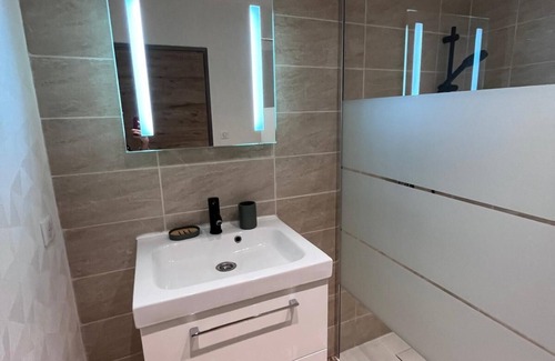 Pietrosella Apartment | Vacation apartment 5 minutes from Agosta beach