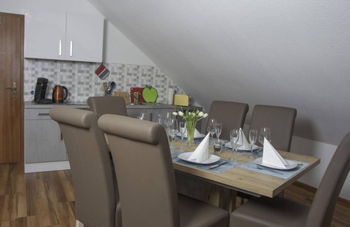 Irsch Apartment | Vacation apartment Grauschiefer - Weinstube Ferienwohnungen Johann Benzschawel