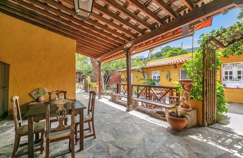 Guimar Apartment | Vacation Apartment 'Habitación 3' with Shared Terrace, Shared Garden and Wi-Fi