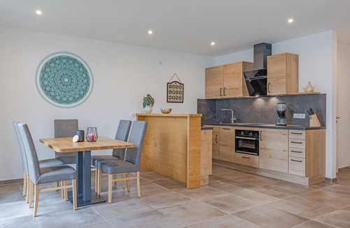 Salem Apartment | Vacation apartment in the attic, 80 sqm, 2 bedrooms with balcony, max. 3 persons