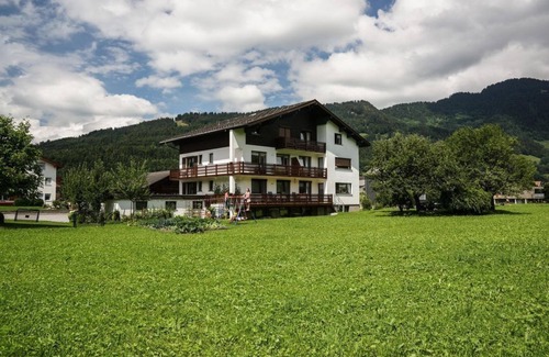 Grossdorf Apartment | Vacation apartment Känzele - Gästehaus Meusburger