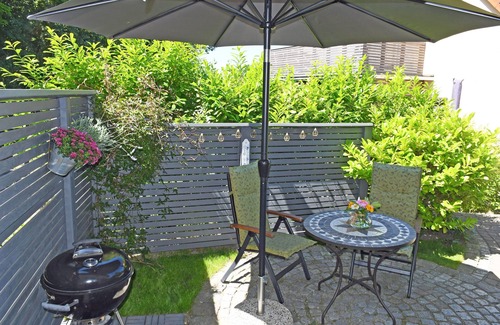 Altefaehr Apartment | Vacation apartment Lee (R) - Holiday home to the harbor in Altefähr