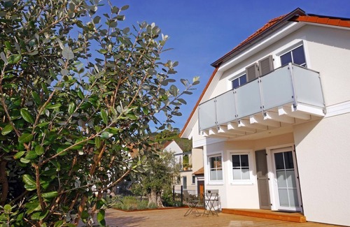 Birkweiler Apartment | Vacation apartment Mandelblüte - Holiday apartment Mayr