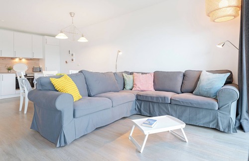 Bosau Apartment | Vacation apartment Maräne in Haus Seeblick with balcony and lake view in Bosau