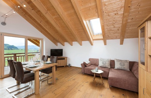 Schraden Apartment | Vacation apartment "Mountain view attic"