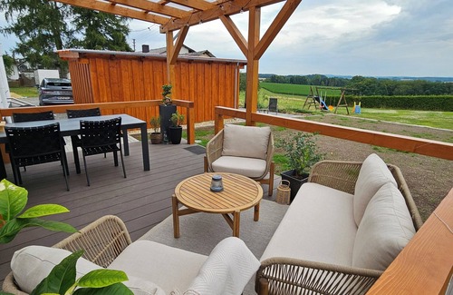 Eichen Apartment | Vacation apartment - panoramic terrace & rural tranquillity