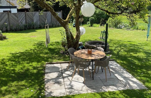 Riedenburg Apartment | Vacation apartment Schambachtal in the historic schoolhouse,